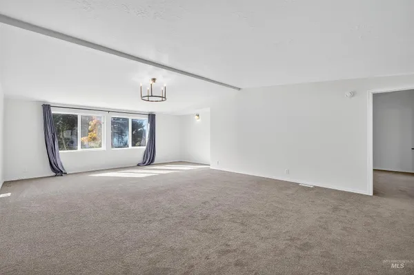 $414,000 | 128 Persimmon Street, Genesee, ID 83832