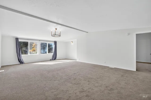 $419,000 | 128 Persimmon Street, Genesee, ID 83832