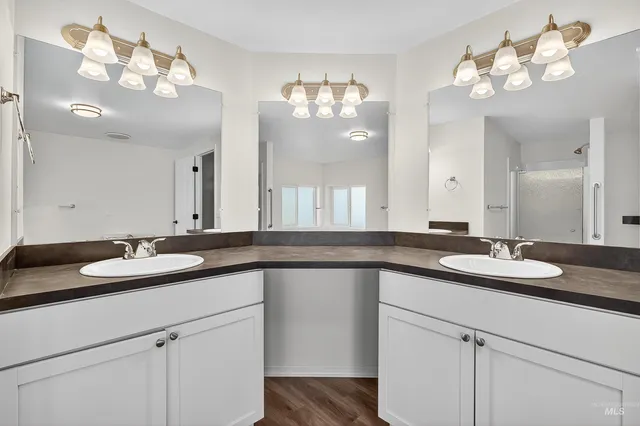 $419,000 | 128 Persimmon Street, Genesee, ID 83832