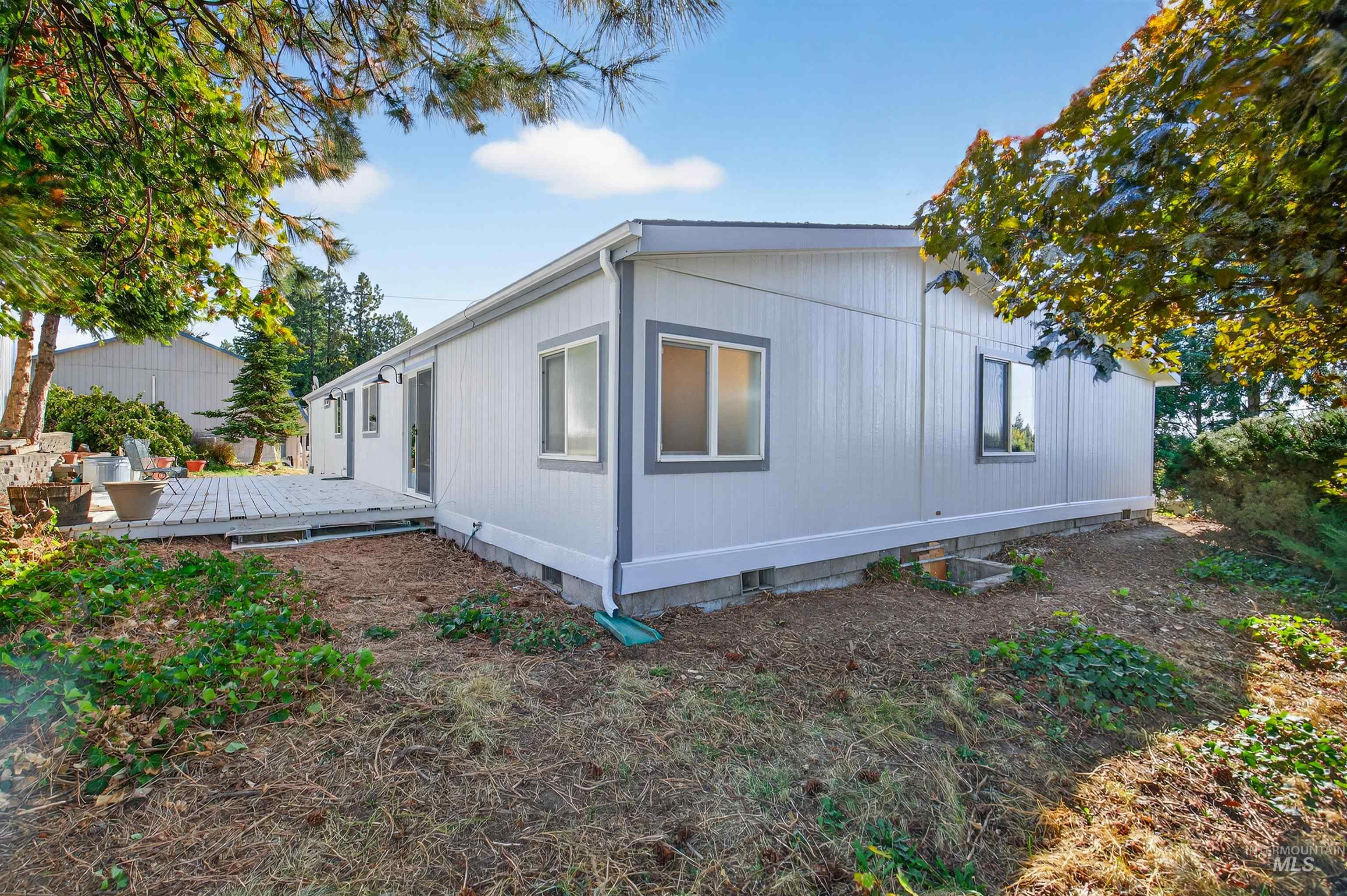 128 Persimmon Street Genesee, ID 83832 - Photo 3 of 48