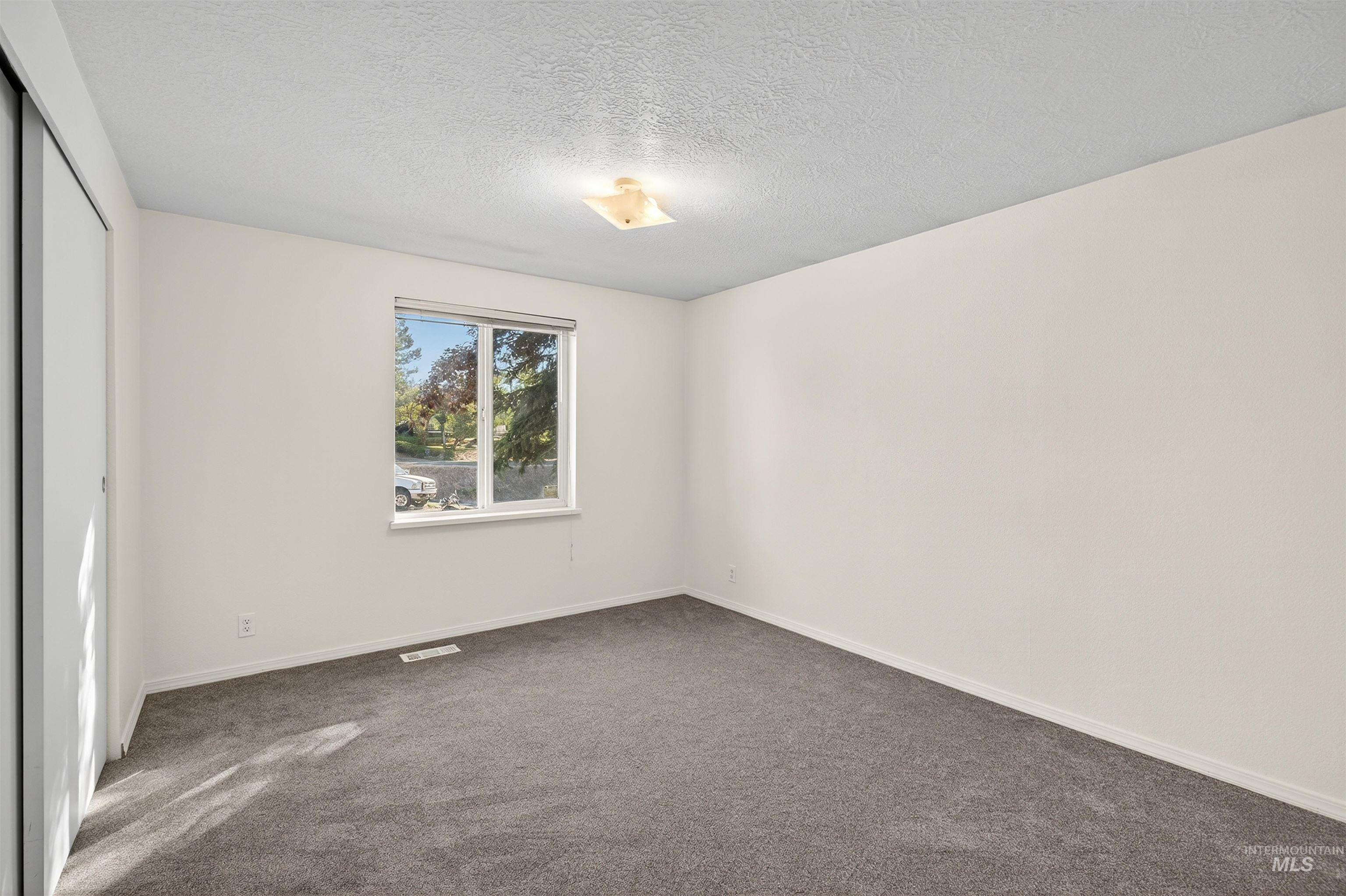 128 Persimmon Street Genesee, ID 83832 - Photo 34 of 48