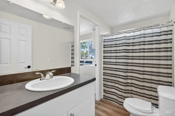 $414,000 | 128 Persimmon Street, Genesee, ID 83832