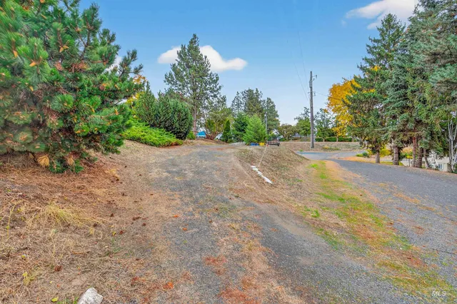 $419,000 | 128 Persimmon Street, Genesee, ID 83832