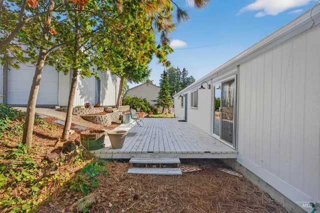 $419,000 | 128 Persimmon Street, Genesee, ID 83832