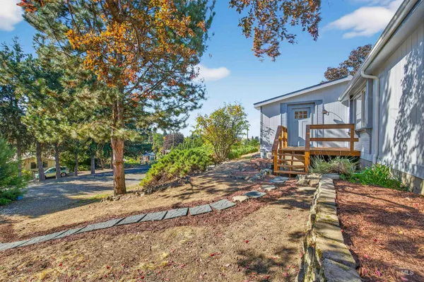 $414,000 | 128 Persimmon Street, Genesee, ID 83832