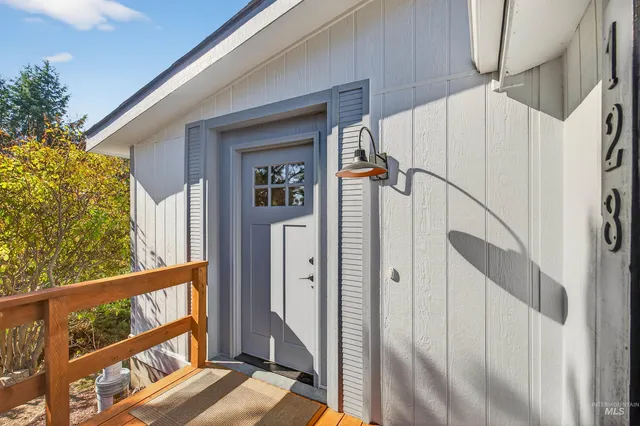 $419,000 | 128 Persimmon Street, Genesee, ID 83832