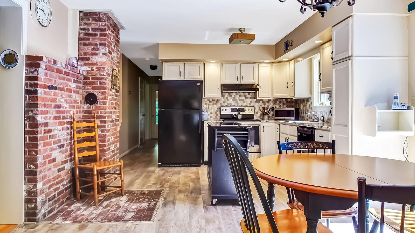 74 Field Road Falmouth, ME 04105 - Photo 5 of 61 69_DJI_0554And4more_DxO_mls