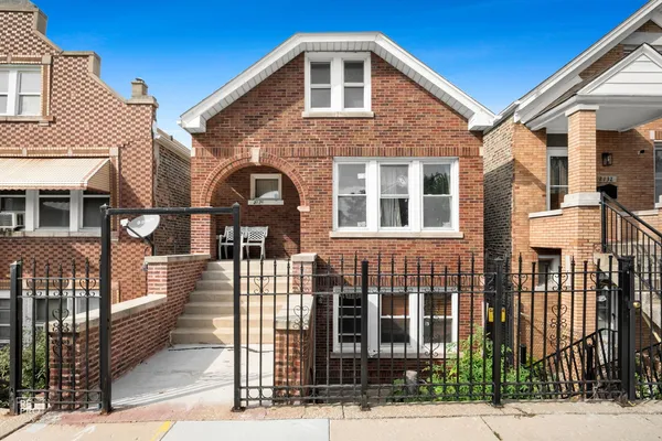 $575,000 | 2136 West 23rd Street, Chicago, IL 60608