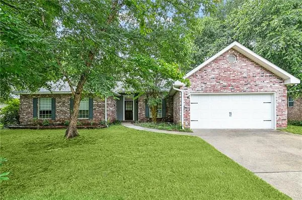 $300,000 | 67070 Montaigne Street, Mandeville, LA 70471