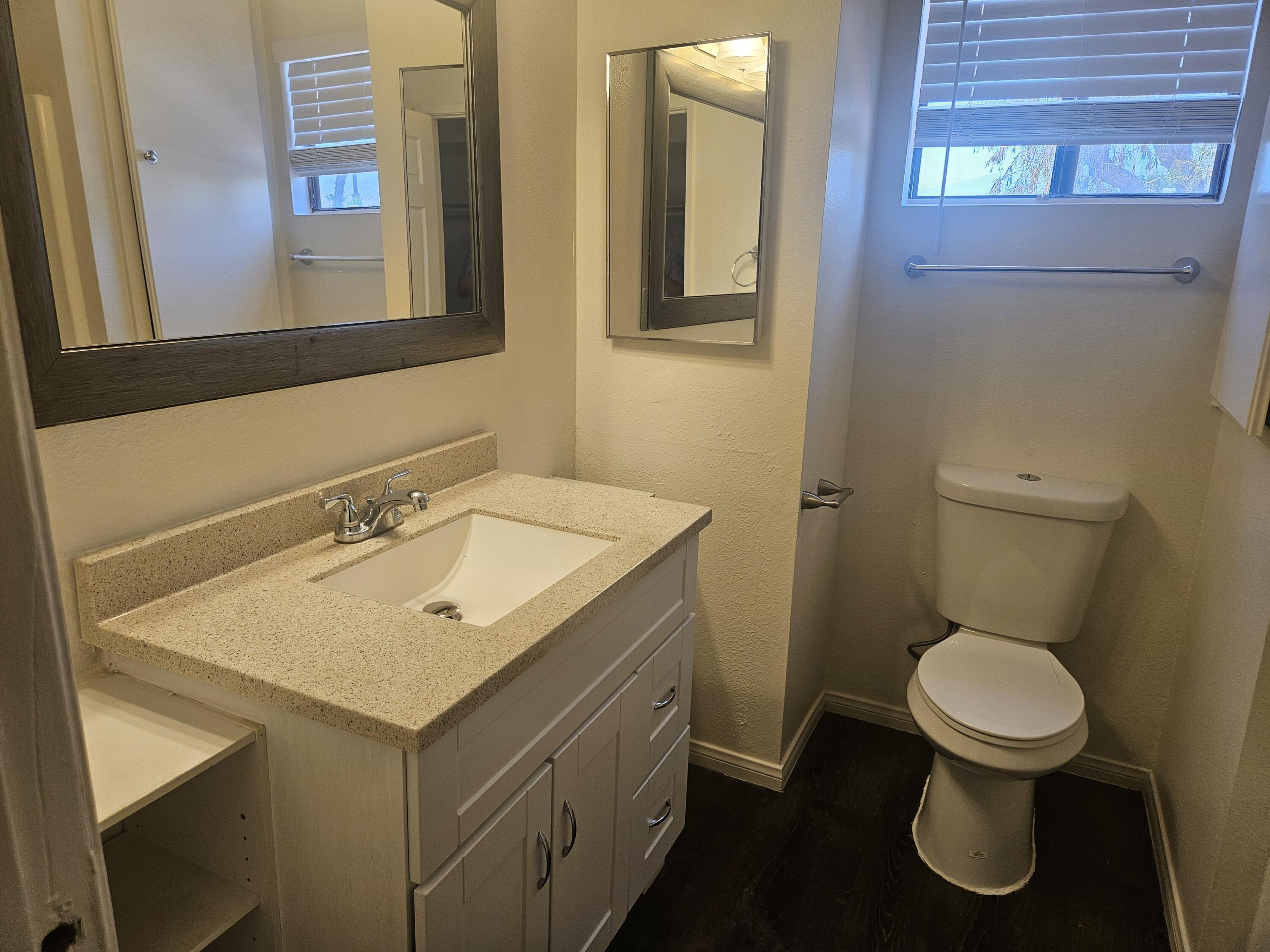 34177 Emily Way Rancho Mirage, CA 92270 - Photo 13 of 17 Bathroom