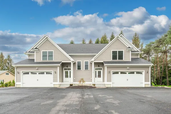 $699,000 | 214 Pembroke Street, Pembroke, NH 03275