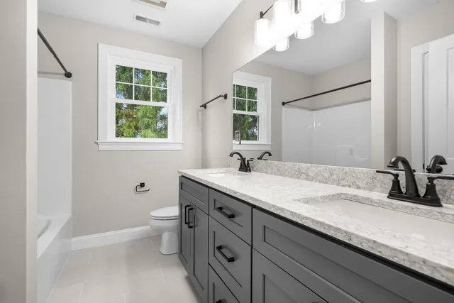 $699,000 | 214 Pembroke Street, Pembroke, NH 03275