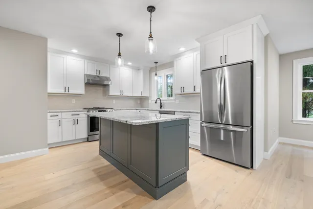 $699,000 | 214 Pembroke Street, Pembroke, NH 03275