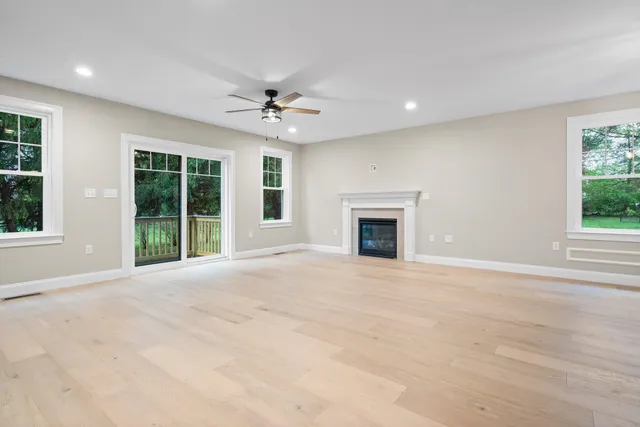 $699,000 | 214 Pembroke Street, Pembroke, NH 03275