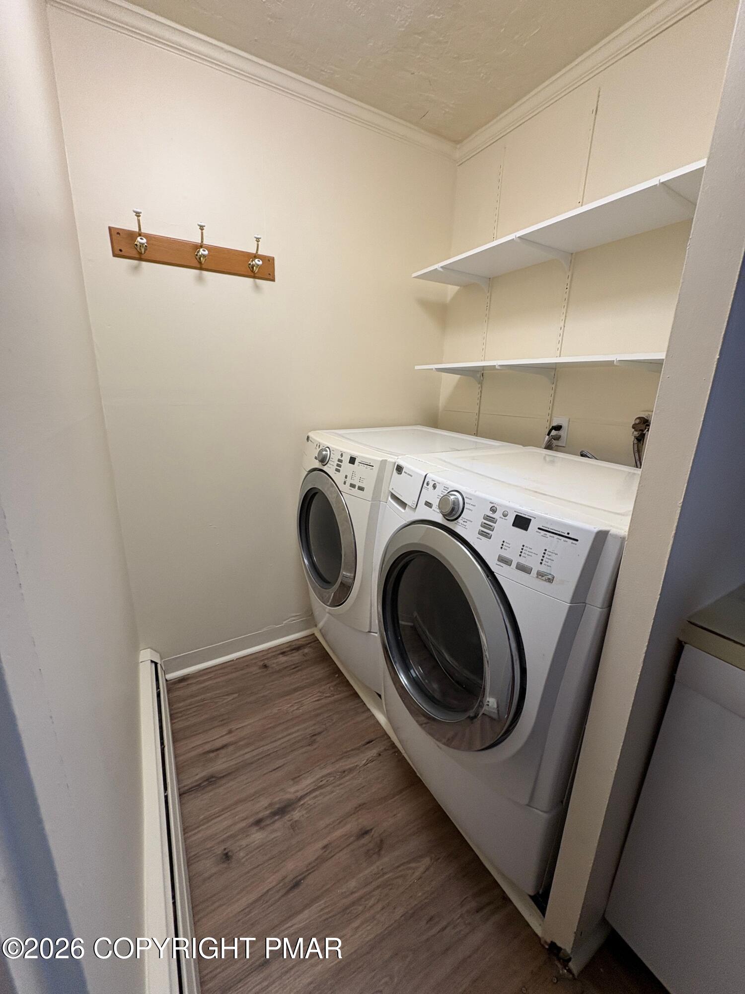 622 Scott Street Stroudsburg, PA 18360 - Photo 7 of 14 a utility room with dryer and washer