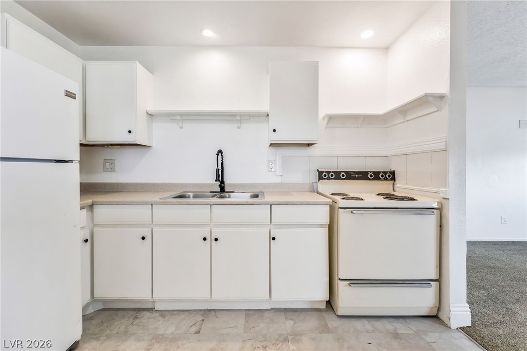242 Nebraska Avenue Henderson, NV 89015 - Photo 38 of 46