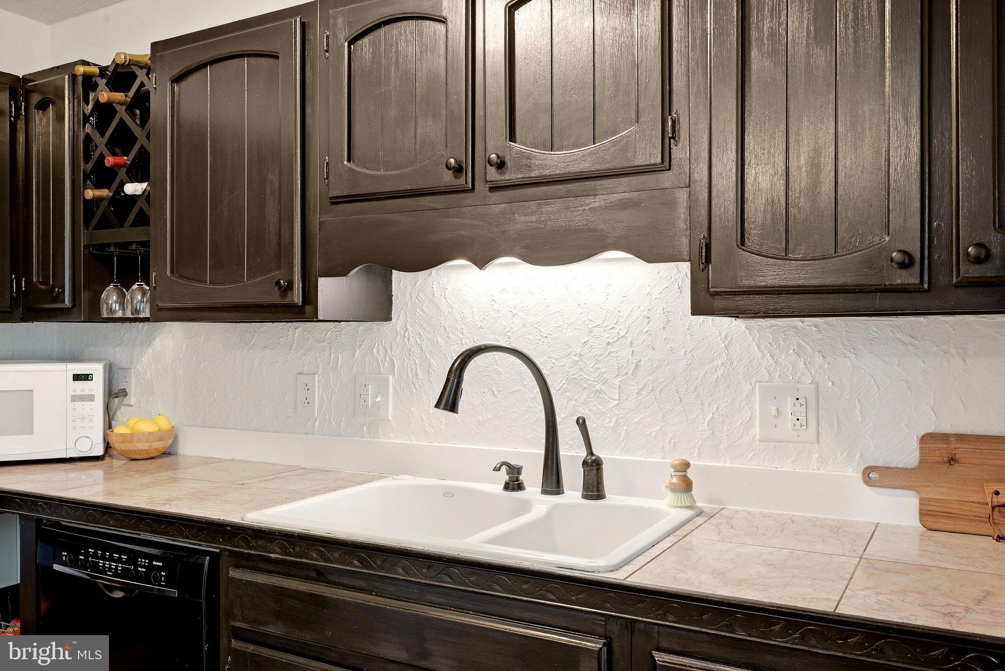 175 Pointer Way Inwood, WV 25428 - Photo 24 of 66 TOUCH faucet is quite convenient!