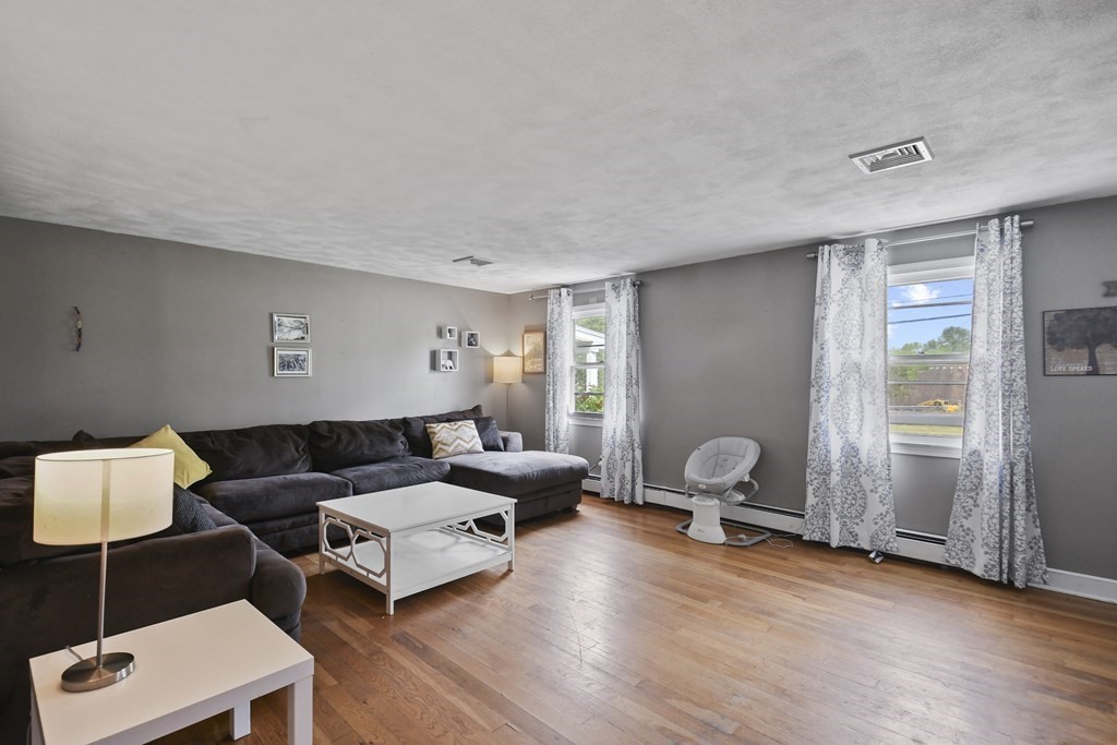 410 Wheelwright Road Barre, MA 01005 - Photo 3 of 33