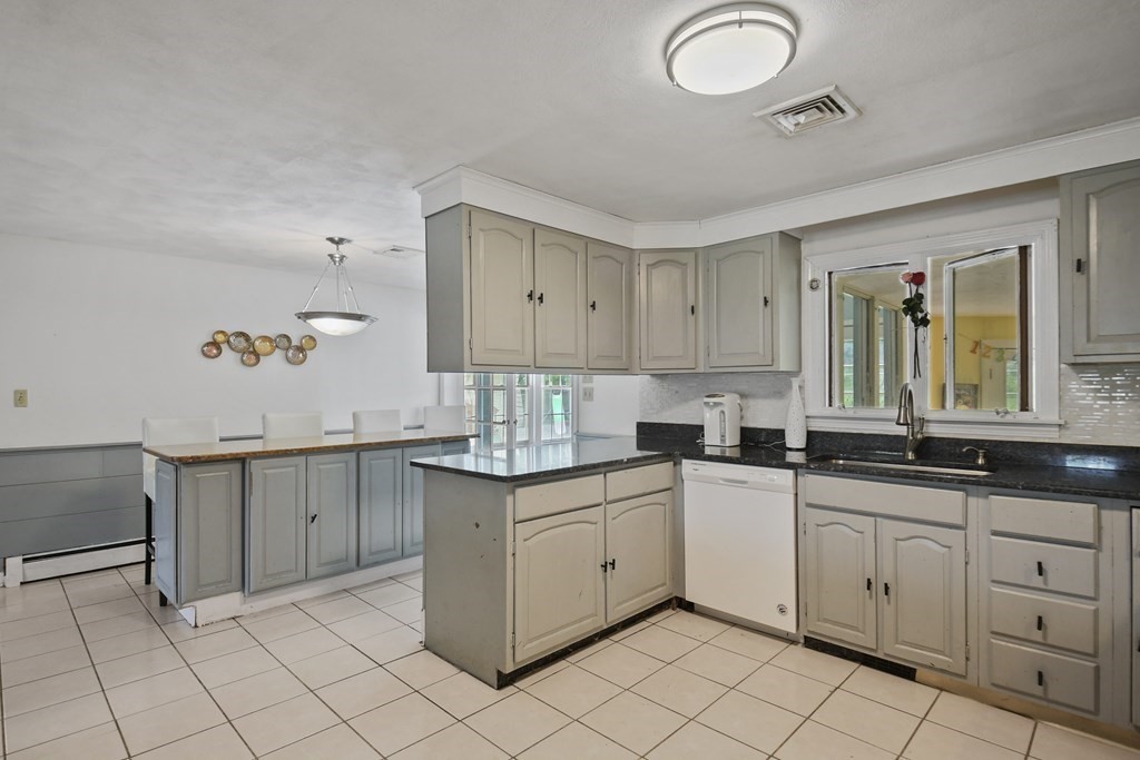 410 Wheelwright Road Barre, MA 01005 - Photo 7 of 33