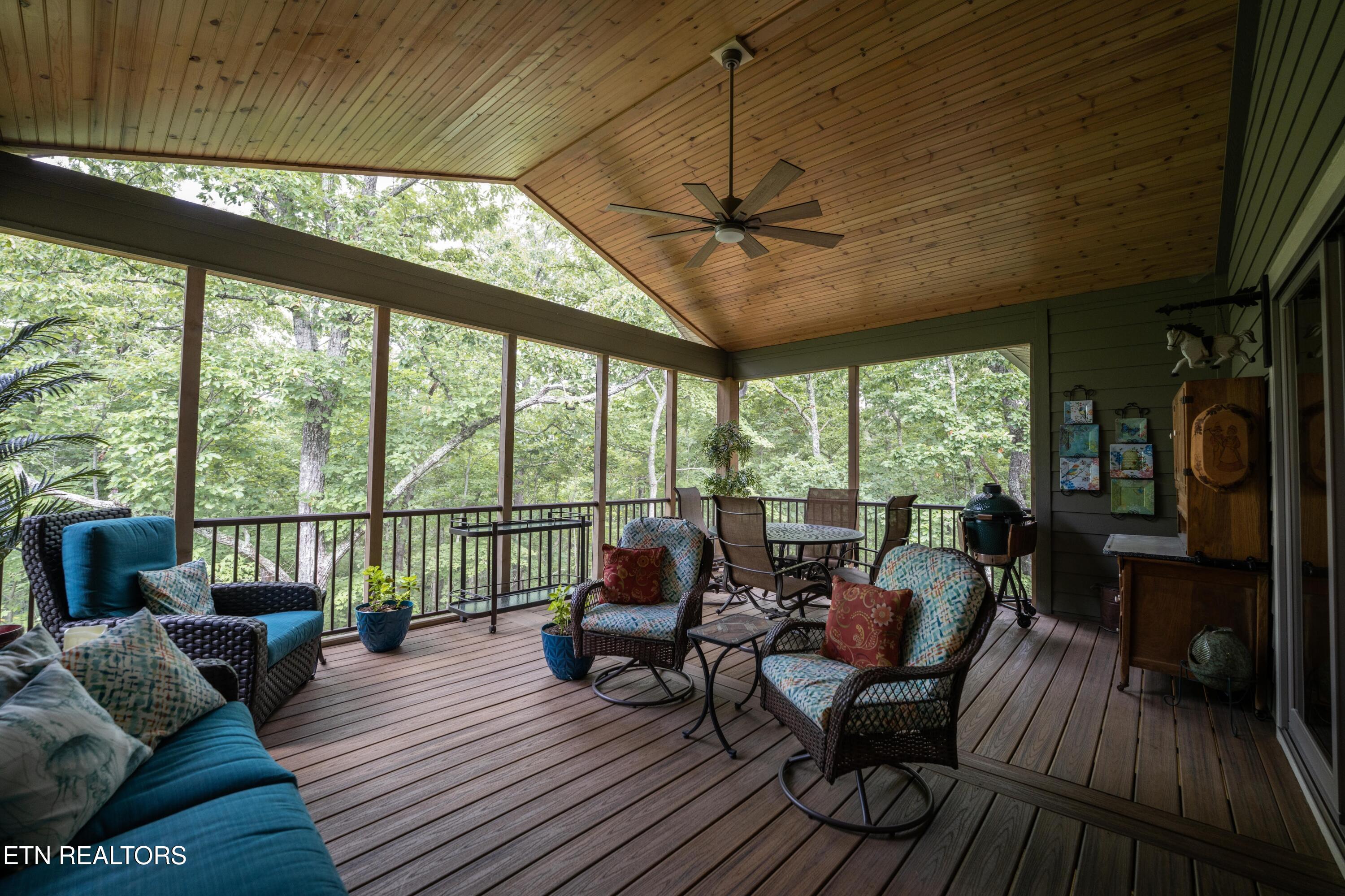 143 Chestnut Ridge Lane Crossville, TN 38558 - Photo 32 of 59 screen porch
