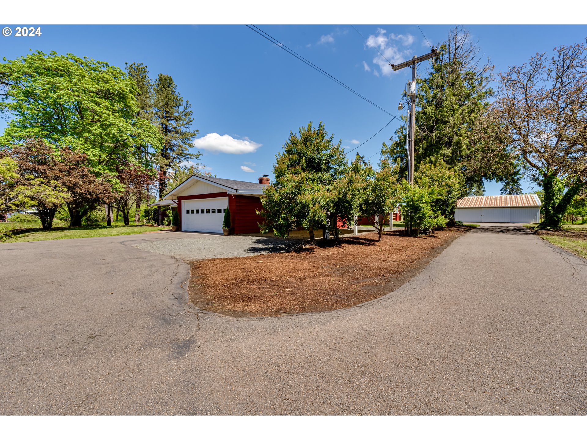 90767 Alvadore Road Junction City, OR 97448 - Photo 4 of 35 Shop