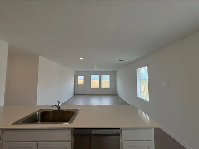 $1,900 | 5727 Little Redwing Drive, Baytown, TX 77521