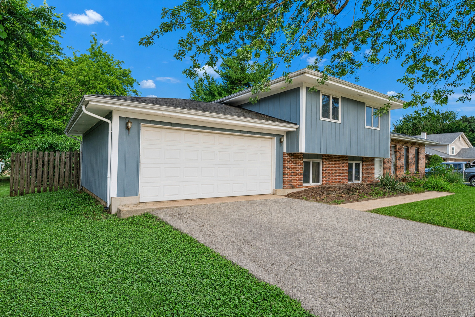 4N275 Avard Road West Chicago, IL 60185 - Photo 1 of 34 Gallery Image 1
