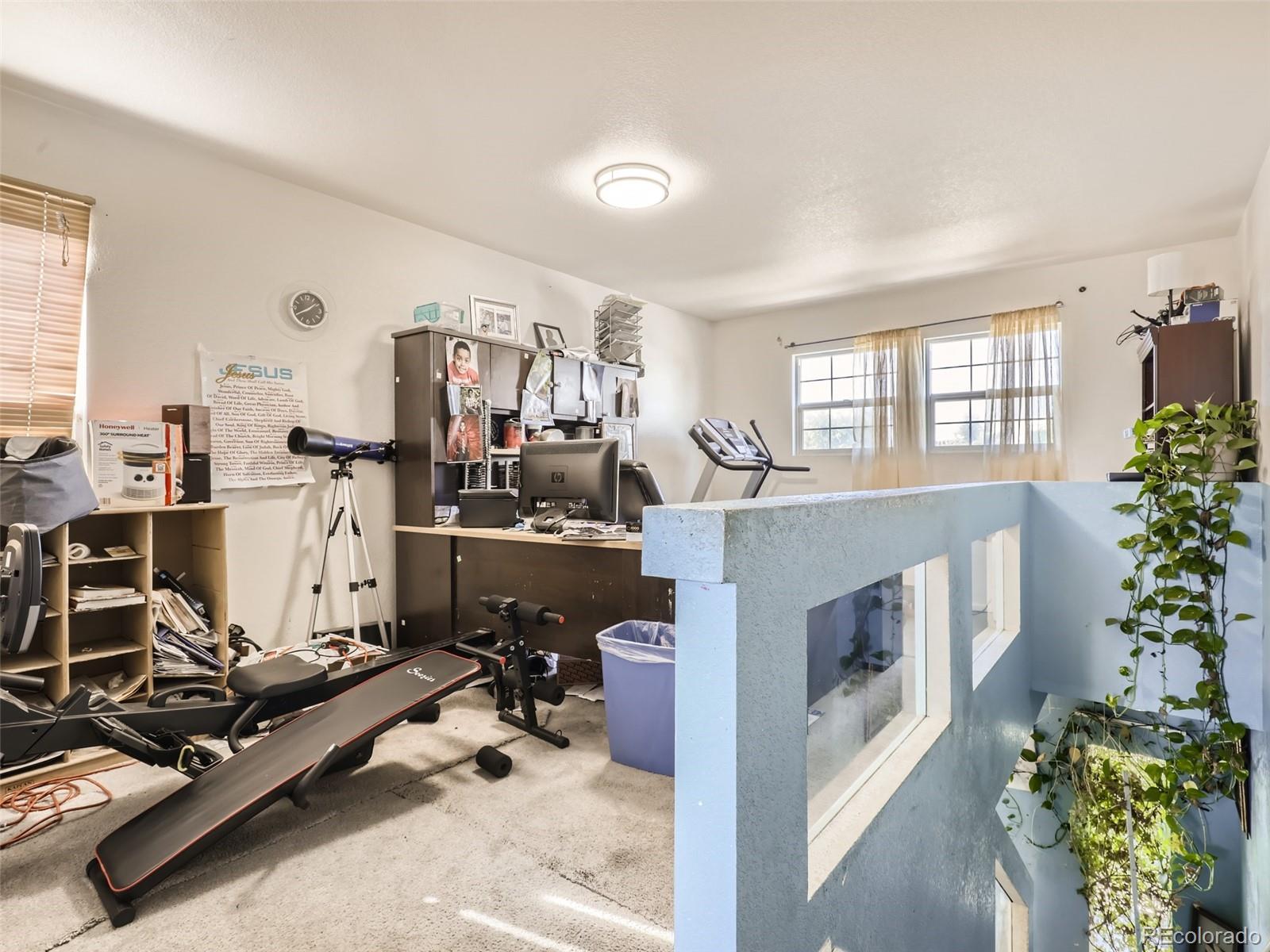 4736 Flanders Way Denver, CO 80249 - Photo 18 of 21