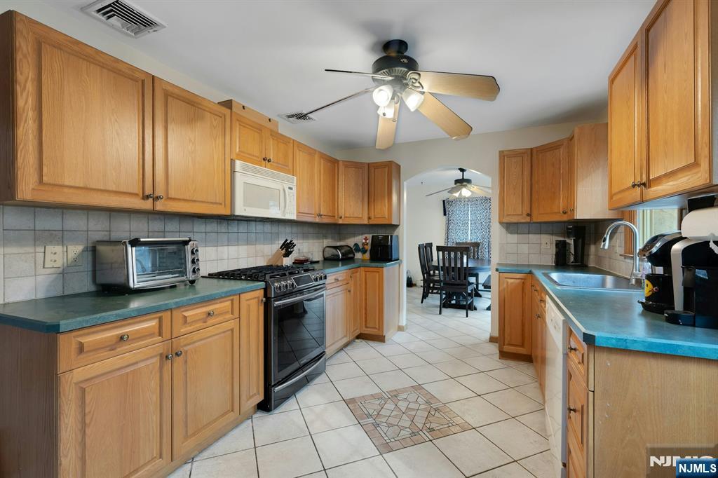 229 White Meadow Road Rockaway, NJ 07866 - Photo 12 of 48