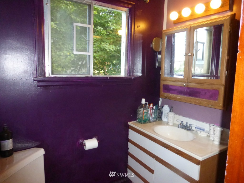 909 Maple Street Everett, WA 98201 - Photo 6 of 13 Gallery Image 6