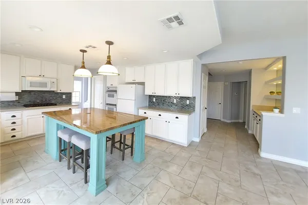 $3,850 | 8272 Tibana Way, Las Vegas, NV 89147