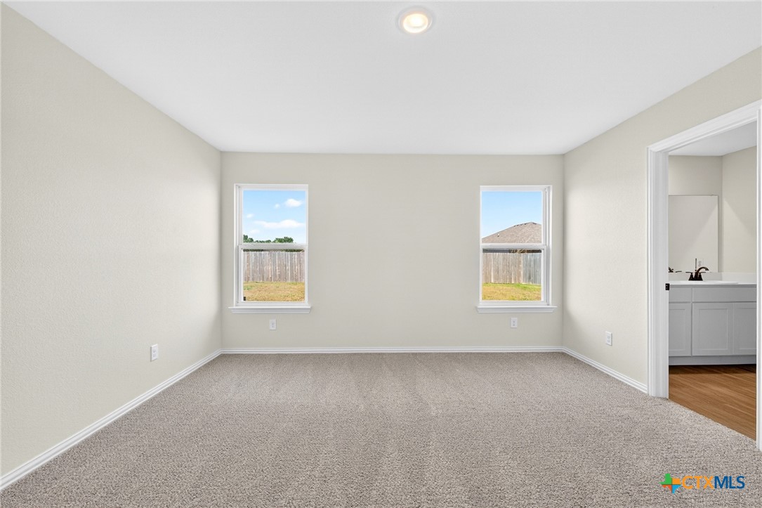 1007 Antelope Trail Temple, TX 76504 - Photo 14 of 29 Primary suite