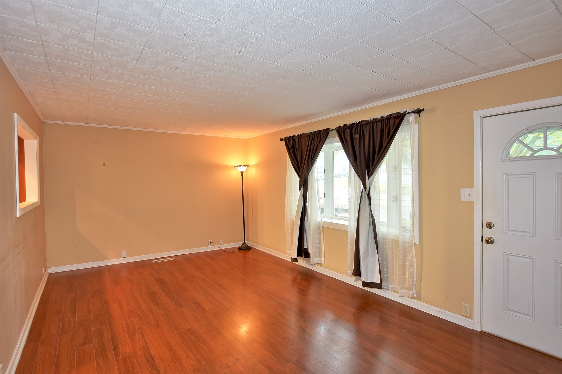 4342 Stratford Road Evansville, IN 47710 - Photo 2 of 11 Gallery Image 2