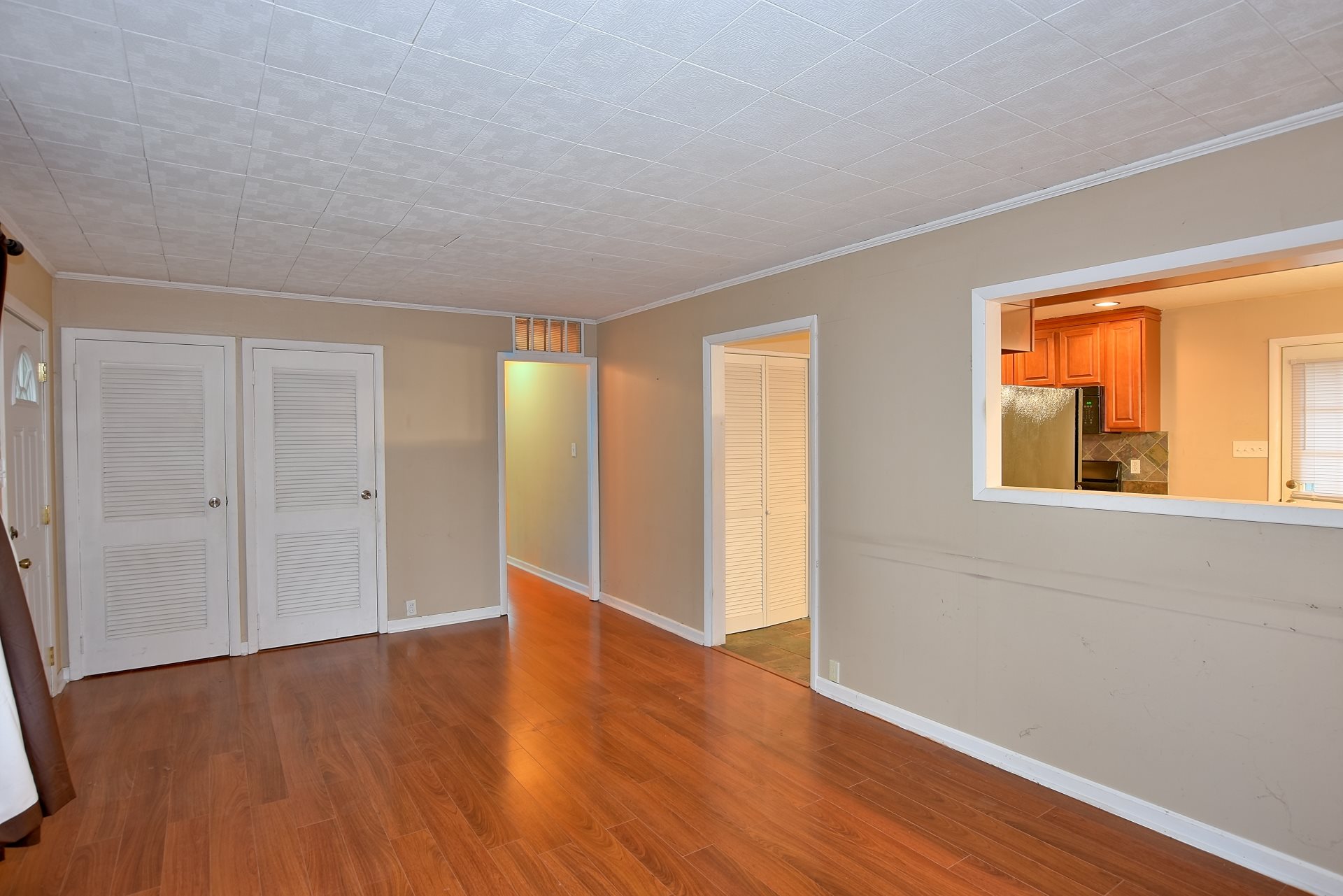 4342 Stratford Road Evansville, IN 47710 - Photo 3 of 11 Gallery Image 3