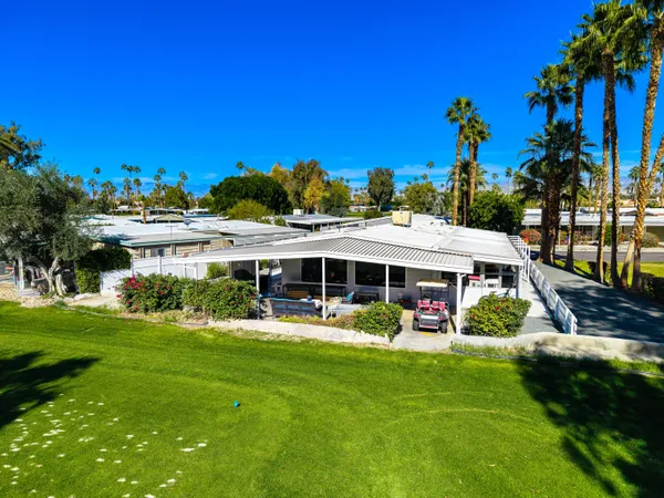 $284,900 | 74 Vía Minorca, Cathedral City, CA 92234