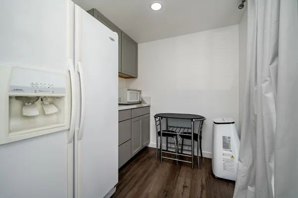 $284,900 | 74 Vía Minorca, Cathedral City, CA 92234