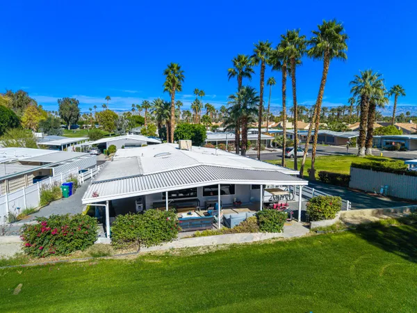 $284,900 | 74 Vía Minorca, Cathedral City, CA 92234