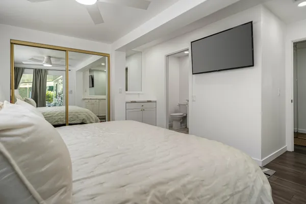 $284,900 | 74 Vía Minorca, Cathedral City, CA 92234
