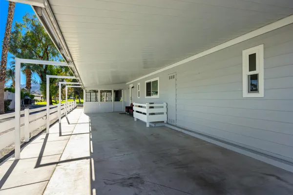 $284,900 | 74 Vía Minorca, Cathedral City, CA 92234