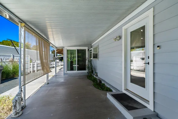 $284,900 | 74 Vía Minorca, Cathedral City, CA 92234