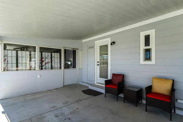 $284,900 | 74 Vía Minorca, Cathedral City, CA 92234