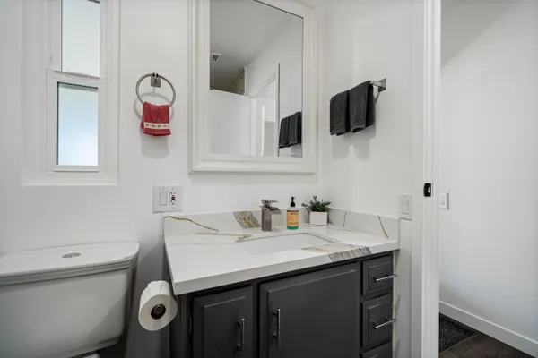 $284,900 | 74 Vía Minorca, Cathedral City, CA 92234
