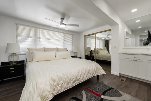 $284,900 | 74 Vía Minorca, Cathedral City, CA 92234