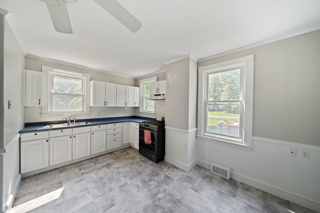 5 Braley Road Freetown, MA 02717 - Photo 6 of 32