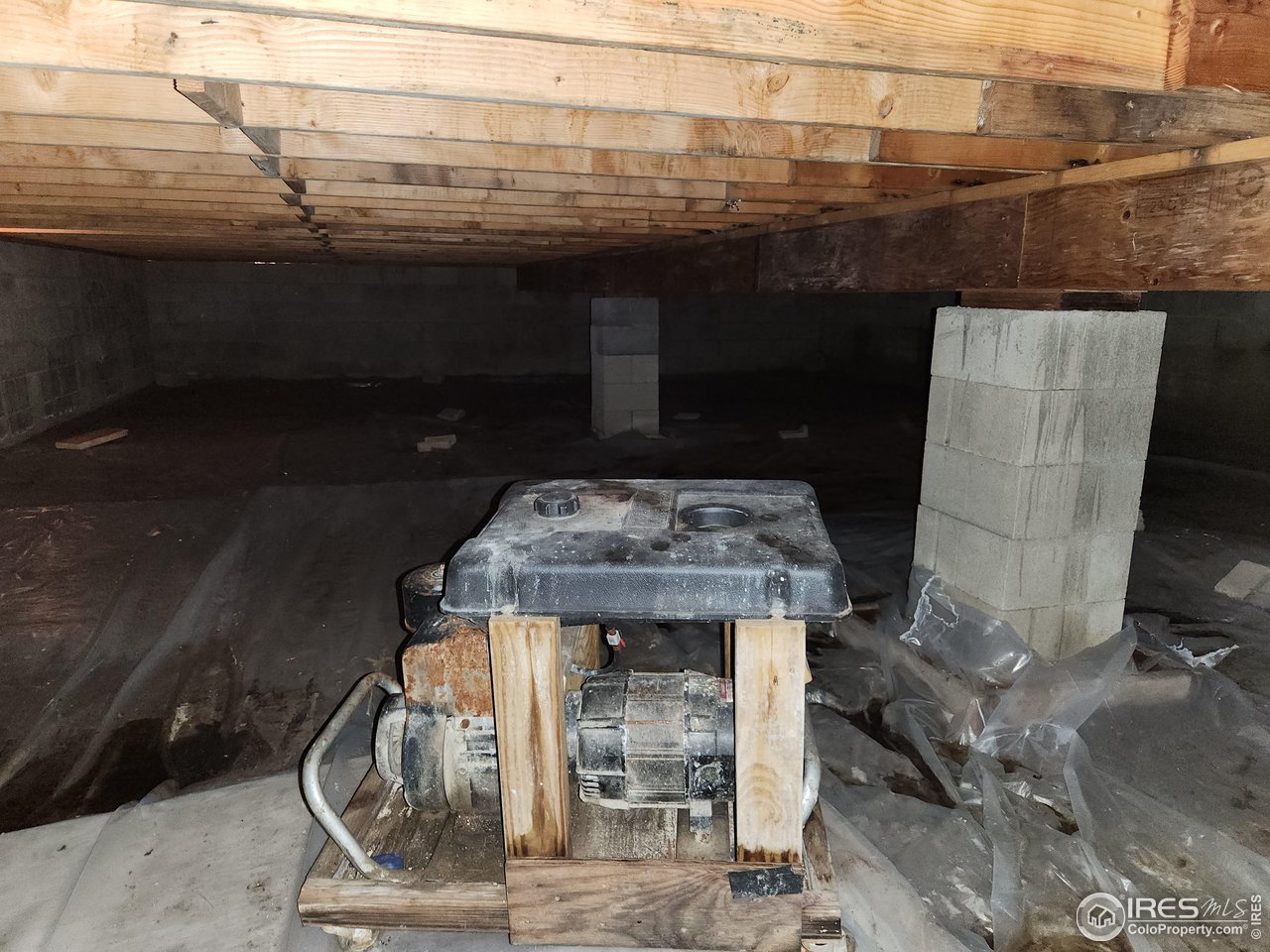 963 Crystal Mountain Road Bellvue, CO 80512 - Photo 16 of 27 Crawlspace 48"