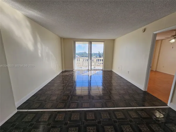 $140,000 | 15600 Northwest 7th Avenue, Unit 704, Miami, FL 33169