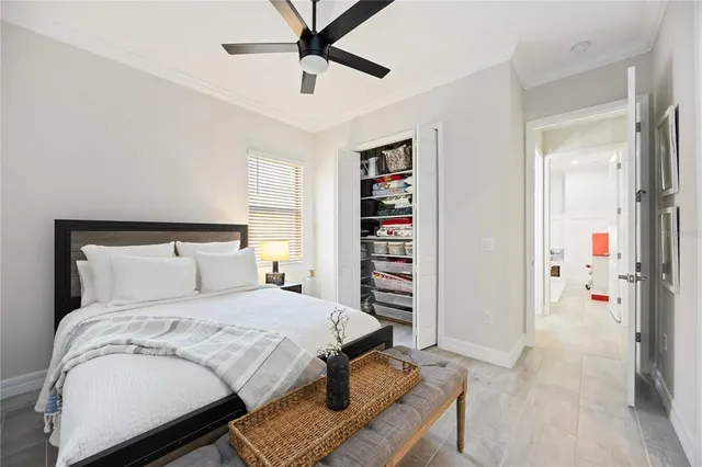 a view of a livingroom and dining room