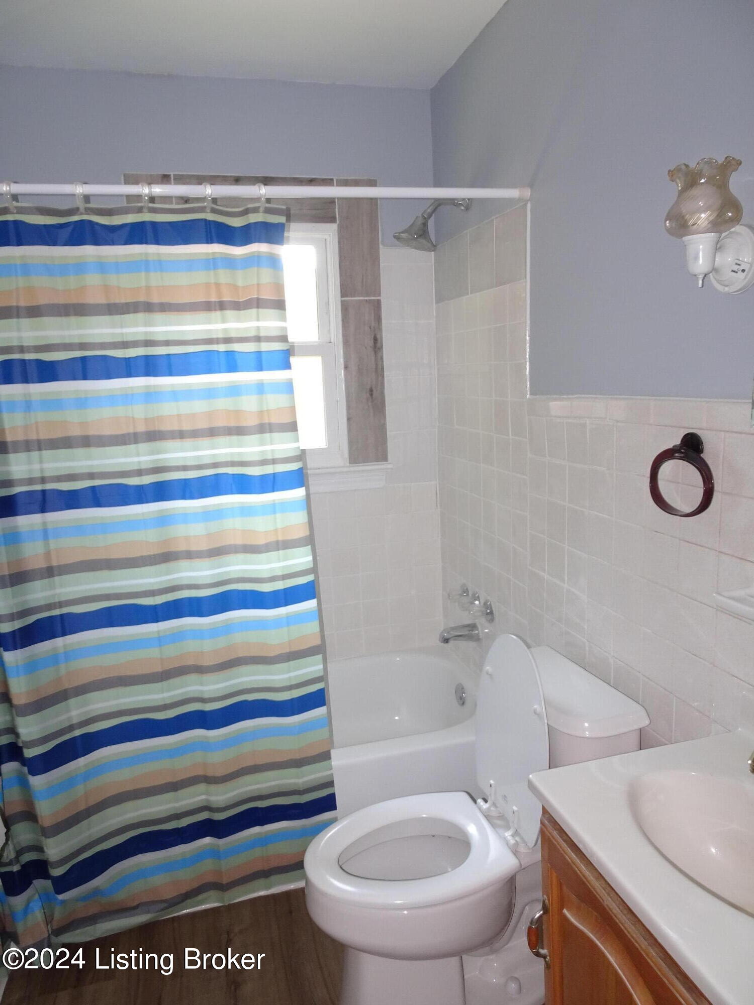 8264 Virginia Road Louisville, KY 40258 - Photo 9 of 15 DSC01196 - Copy