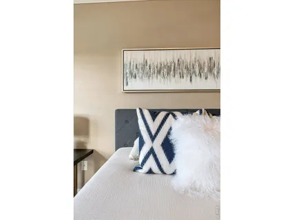 a picture of a bench in a room