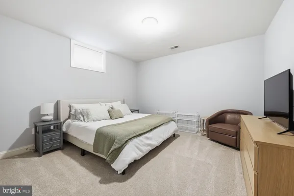 $9,000 | 6235 22nd Street North, Arlington, VA 22205